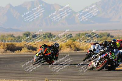 media/Nov-19-2023-CVMA (Sun) [[1f3d1b7ccb]]/Race 17 Amateur Supersport Middleweight/